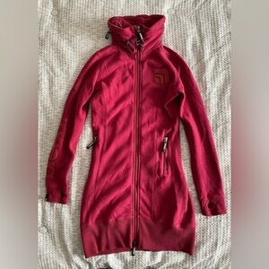 Breed Women's Red fleece full zip size small